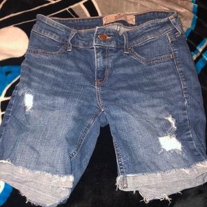 Hollister boyfriend low rise Bermuda shorts